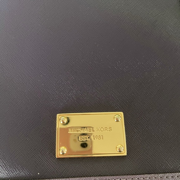 Michael Kors iPad/tablet case - Picture 2 of 6